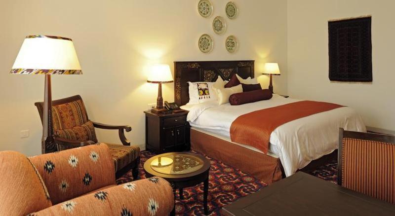 Dushanbe Serena Hotel Habitación foto