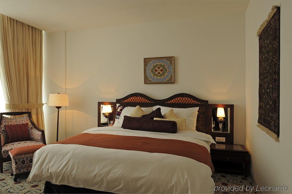 Dushanbe Serena Hotel Habitación foto